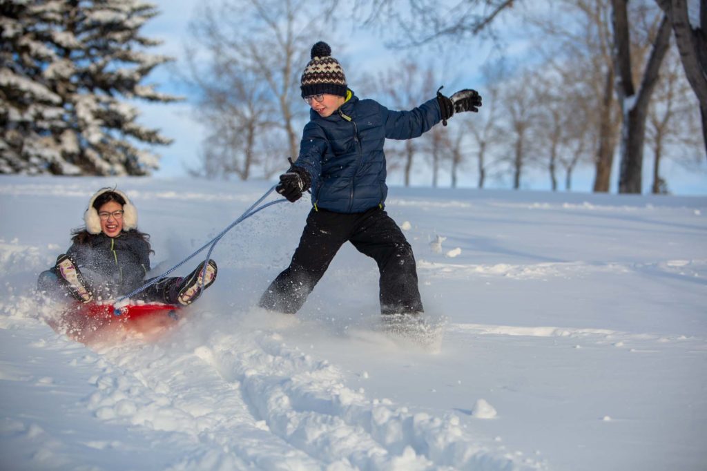 kids outdoor winter photo shoot