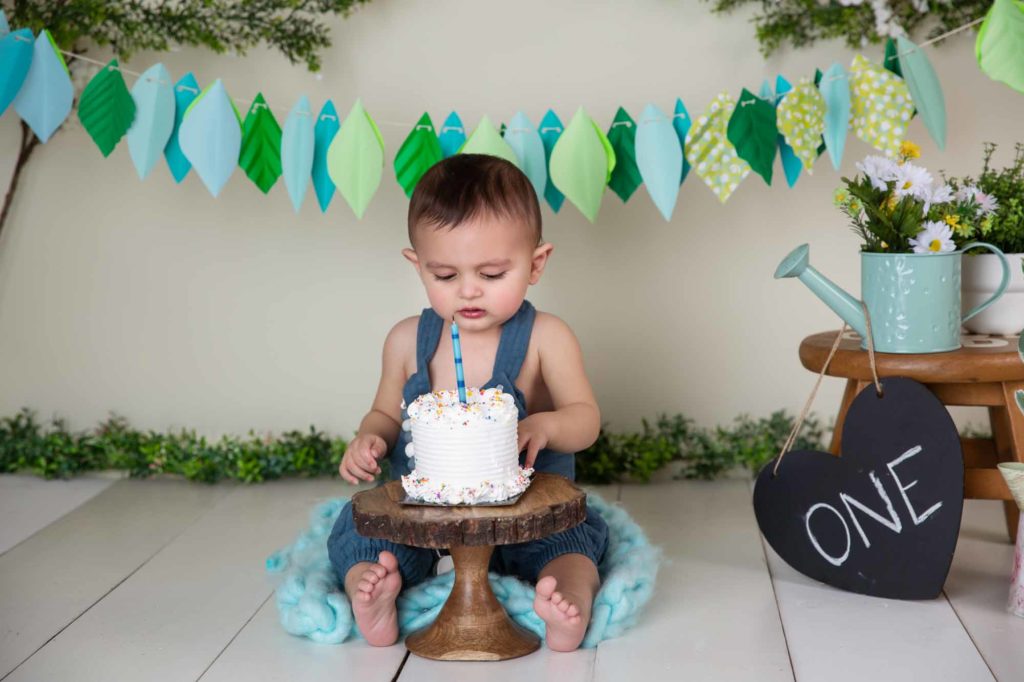 boys cake smash with garden theme