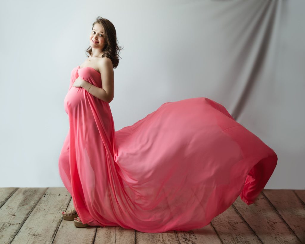 maternity photo shoot in studio